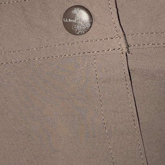 L.L. Bean Gray cream Skort with Zip Pocket size 10 - Picture 6 of 8